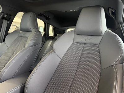 Audi A3 Sportback 15 35 TFSI - 150 - BV S-Tronic 7 8Y S line PHASE 2 - 8