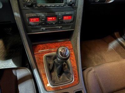 Audi A4 CABRIOLET 163 CV BVM6 - 10