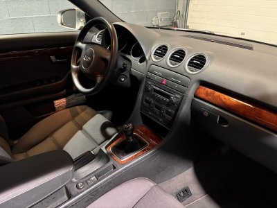 Audi A4 CABRIOLET 163 CV BVM6 - 19