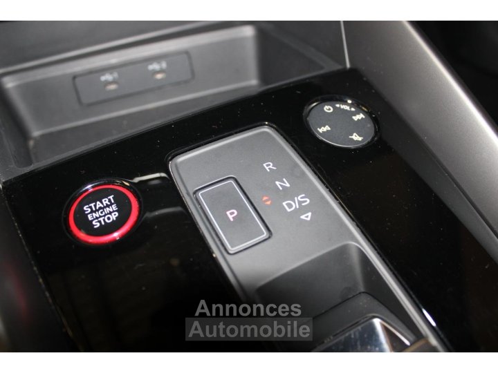 Audi A3 Sportback 10 30 TFSI S line Parfait État Entretien - 13