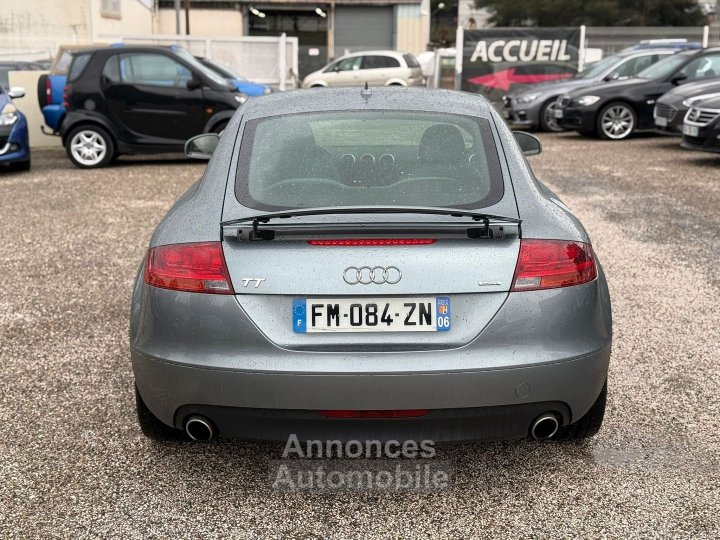Audi TT 32 V6 250CH QUATTRO S TRONIC 6 - 11