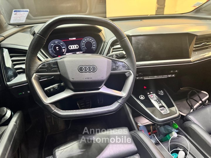 Audi Q4 E-Tron 40 204 ch 82 kW S line / Entretien / Garantie 6 mois - 7