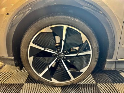 Audi Q4 E-Tron 40 204 ch 82 kW S line / Entretien / Garantie 6 mois   - 40