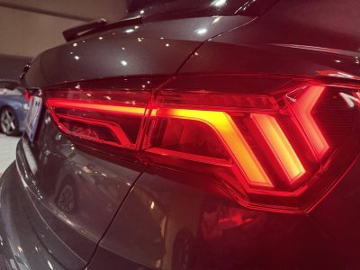 Audi Q3 35 TFSI 150ch S line S tronic 7   - 22