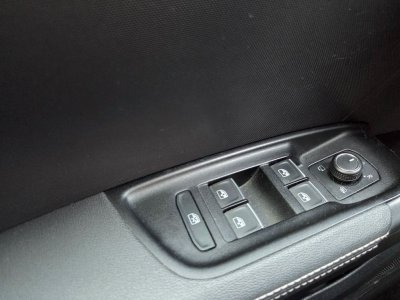 Audi A1 Sportback 10 30 tfsi 115 s-line s-tronic bva   - 27