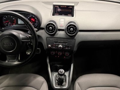 Audi A1 12 tfsi 90 s-line - 3