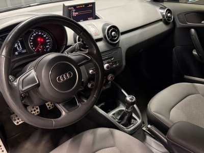 Audi A1 12 tfsi 90 s-line - 24