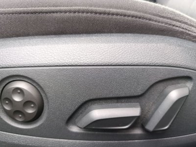 Audi A4 Avant II 40 20 TDi Mild Hybrid S-tronic7 204 cv BVA S-LINE PREMIERE Main   - 25