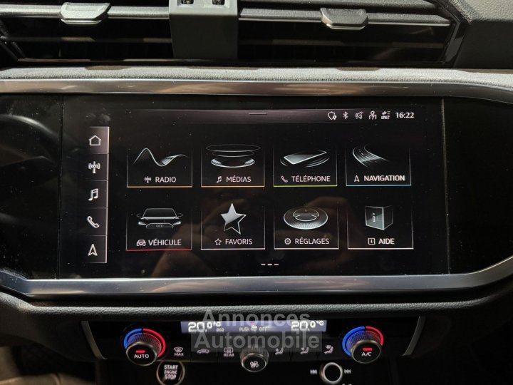 Audi Q3 35 TFSI 150 S Tronic DESIGN LUXE 1ere Main Attelage - 11