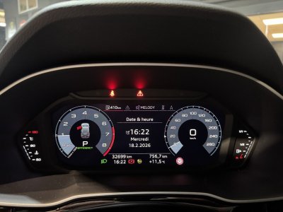 Audi Q3 35 TFSI 150 S Tronic DESIGN LUXE 1ere Main Attelage   - 12