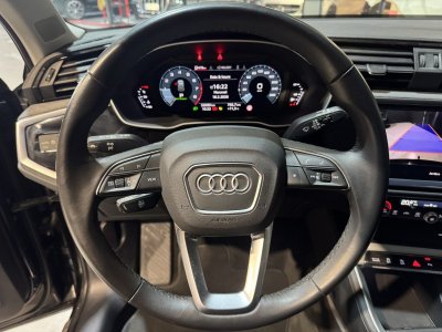 Audi Q3 35 TFSI 150 S Tronic DESIGN LUXE 1ere Main Attelage   - 13