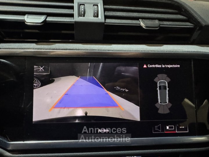 Audi Q3 35 TFSI 150 S Tronic DESIGN LUXE 1ere Main Attelage - 15