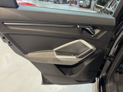 Audi Q3 35 TFSI 150 S Tronic DESIGN LUXE 1ere Main Attelage   - 17