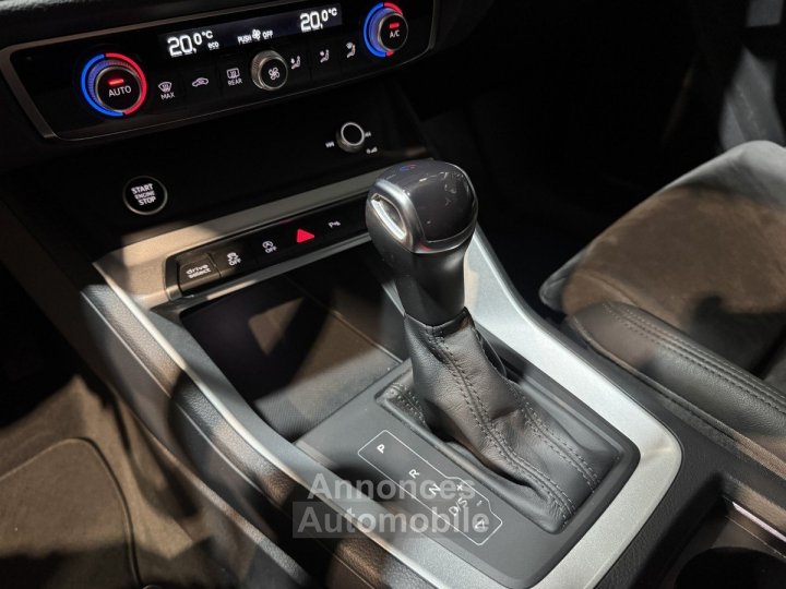 Audi Q3 35 TFSI 150 S Tronic DESIGN LUXE 1ere Main Attelage - 18