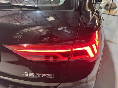 Audi Q3 35 TFSI 150 S Tronic DESIGN LUXE 1ere Main Attelage   - 25
