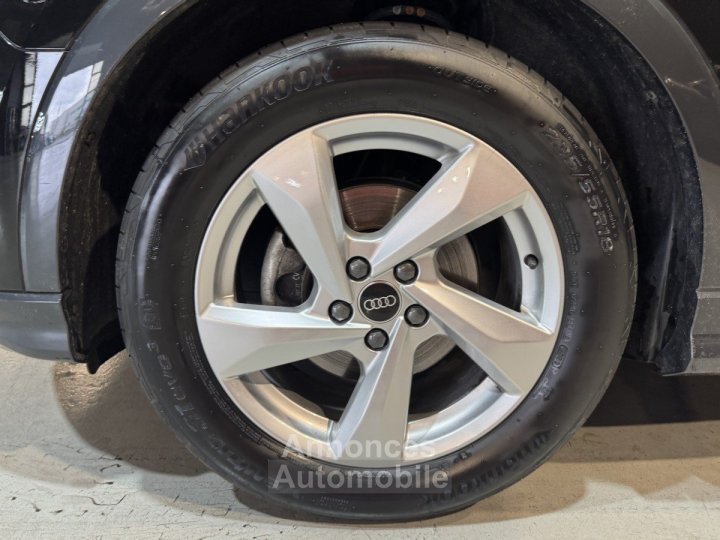Audi Q3 35 TFSI 150 S Tronic DESIGN LUXE 1ere Main Attelage - 30