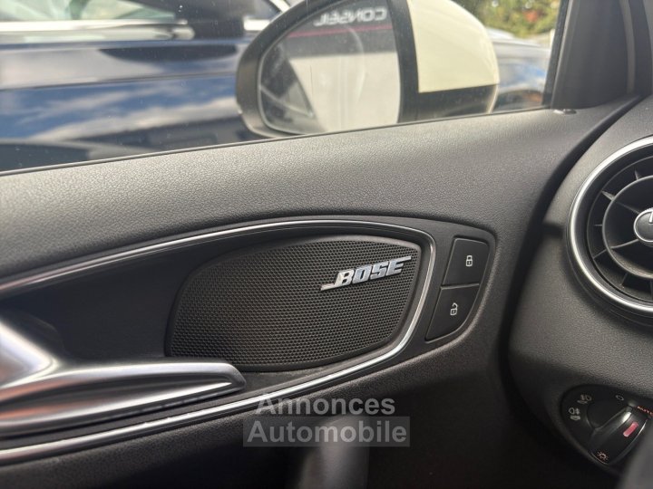 Audi A1 14 TFSI 122 Attraction toit ouvrant panoramique son Bose excellent &eacute;tat garantie 12 mois - 17