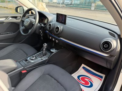 Audi A3 Sportback Série 3 (8VA) 16 TDi 16V S-Tronic7 S&S 105 cv Boîte auto 2013-145500 km GPS - 5