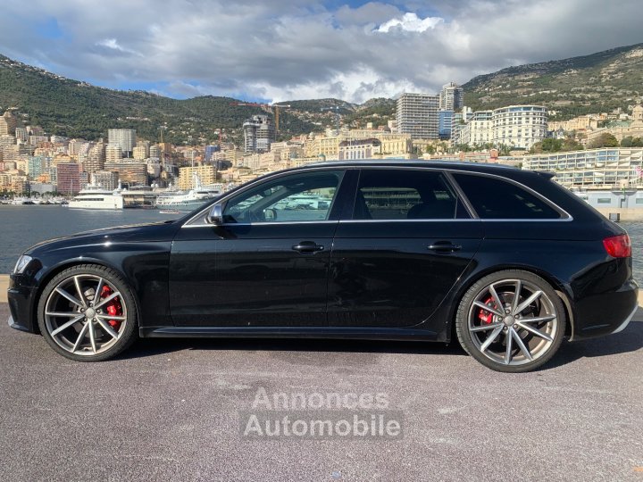 Audi RS4 IV AVANT 42 V8 FSI 450 QUATTRO S TRONIC 7 - 8