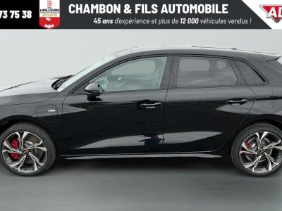 Audi A3 Sportback NOUVELLE 45 TFSI E HYBRIDE RECHARGEABLE 272 S tronic 6 S line   - 4