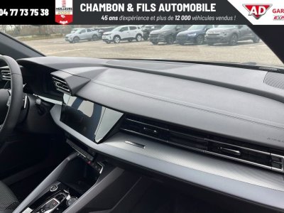 Audi A3 Sportback NOUVELLE 45 TFSI E HYBRIDE RECHARGEABLE 272 S tronic 6 S line   - 12