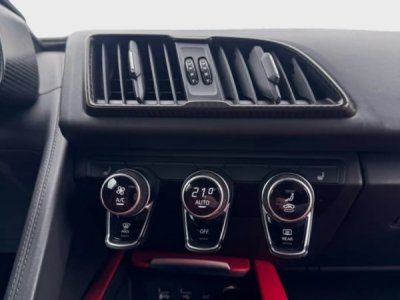 Audi R8 52 FSI quattro 5204cm3 540cv   - 15