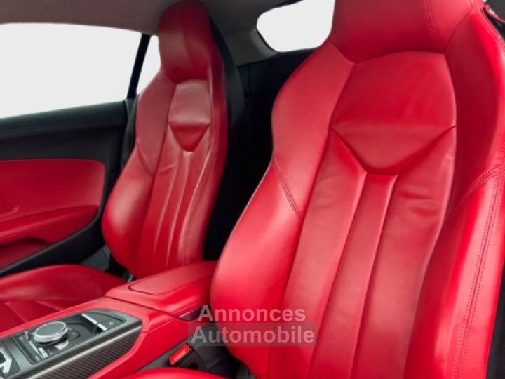 Audi R8 52 FSI quattro 5204cm3 540cv - 17