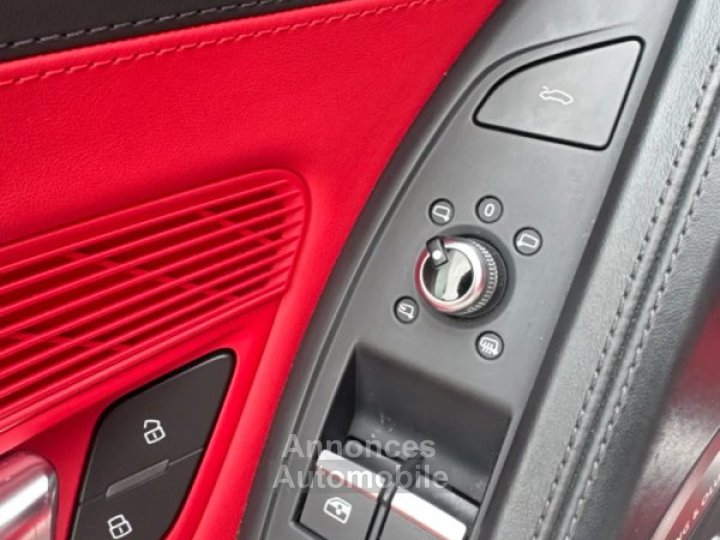 Audi R8 52 FSI quattro 5204cm3 540cv - 20