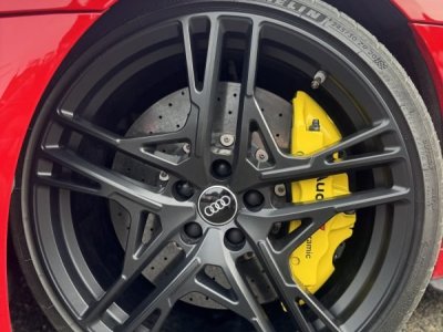 Audi R8 52 FSI quattro 5204cm3 540cv   - 24