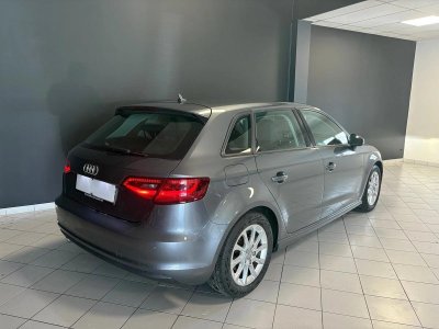 Audi A3 16 l TDI 110 Attraction   - 3