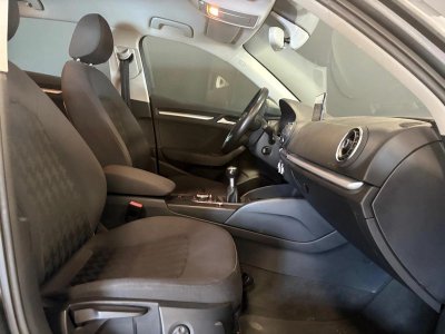 Audi A3 16 l TDI 110 Attraction   - 5