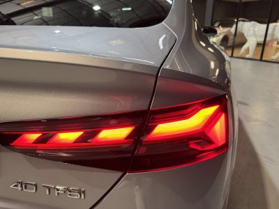 Audi A5 Sportback 40 TFSI 204 S TRONIC 7 Business Line AppleCarPlay / Eclairage d'ambiance   - 25