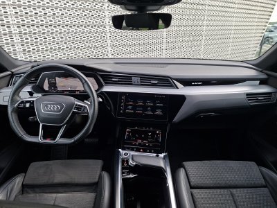 Audi e-tron SPORTBACK Sportback 55 quattro 408 ch S line   - 43