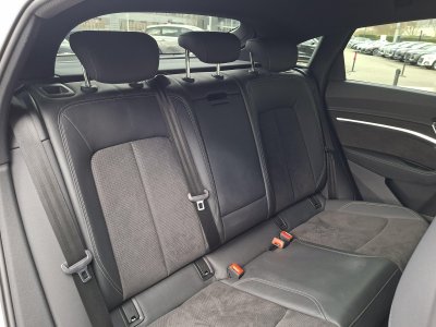 Audi e-tron SPORTBACK Sportback 55 quattro 408 ch S line   - 44