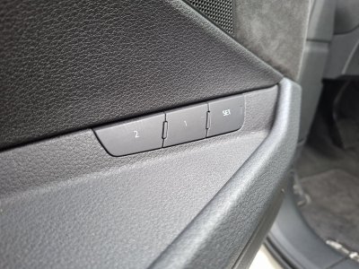 Audi e-tron SPORTBACK Sportback 55 quattro 408 ch S line   - 59