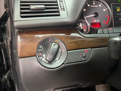 Audi S4 AVANT 42 V8 Quattro   - 11