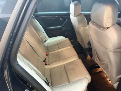 Audi S4 AVANT 42 V8 Quattro   - 14