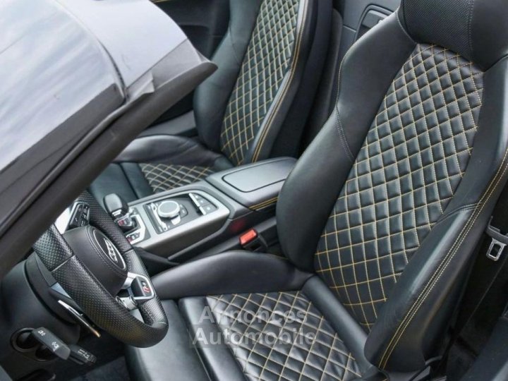 Audi R8 Spyder V10 52 FSI 540 S tronic 7 Quattro - 24
