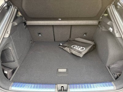 Audi Q3 HYBRIDE e-hybrid 272 ch S tronic 6 S line   - 12