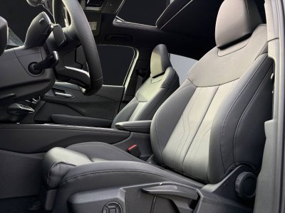 Audi Q3 HYBRIDE e-hybrid 272 ch S tronic 6 S line   - 13