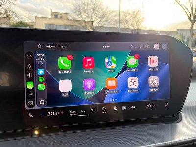 Audi Q3 HYBRIDE e-hybrid 272 ch S tronic 6 S line   - 18