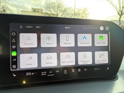 Audi Q3 HYBRIDE e-hybrid 272 ch S tronic 6 S line   - 19