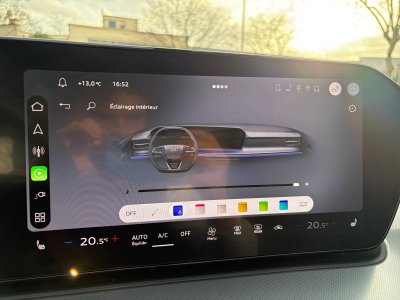 Audi Q3 HYBRIDE e-hybrid 272 ch S tronic 6 S line   - 23