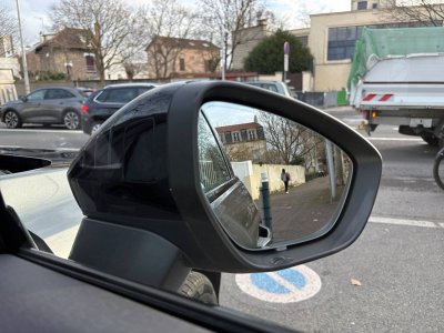 Audi Q3 HYBRIDE e-hybrid 272 ch S tronic 6 S line   - 30