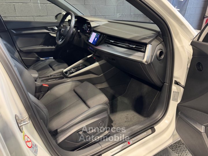 Audi A3 Sportback 40 TFSIe 204 S tronic 6 S Line int&eacute;rieur - 17