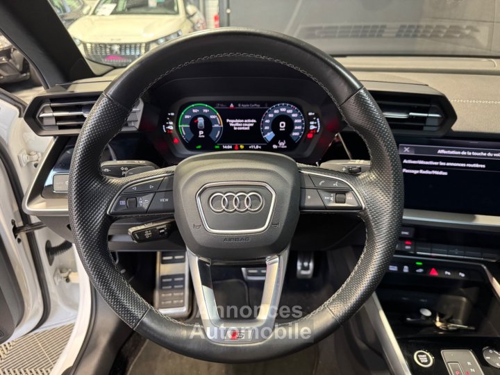 Audi A3 Sportback 40 TFSIe 204 S tronic 6 S Line int&eacute;rieur - 24