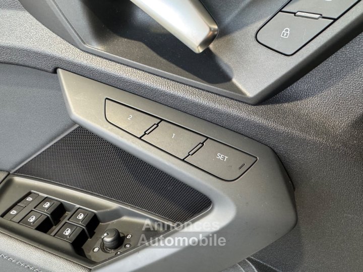 Audi A3 Sportback 40 TFSIe 204 S tronic 6 S Line int&eacute;rieur - 28