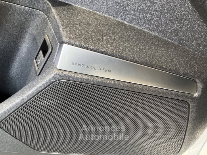 Audi A3 Sportback 40 TFSIe 204 S tronic 6 S Line int&eacute;rieur - 29