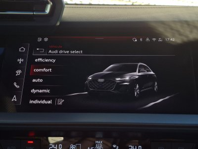 Audi A3 Sportback TFSI Mild Hybrid 150 S tronic 7 S line   - 32