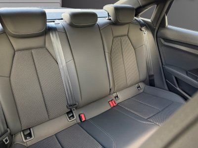 Audi A3 BERLINE 35 TFSI Mild Hybrid 150 S tronic 7 S Line toit ouvrant carplay matrix led Garantie 12 Mois   - 11